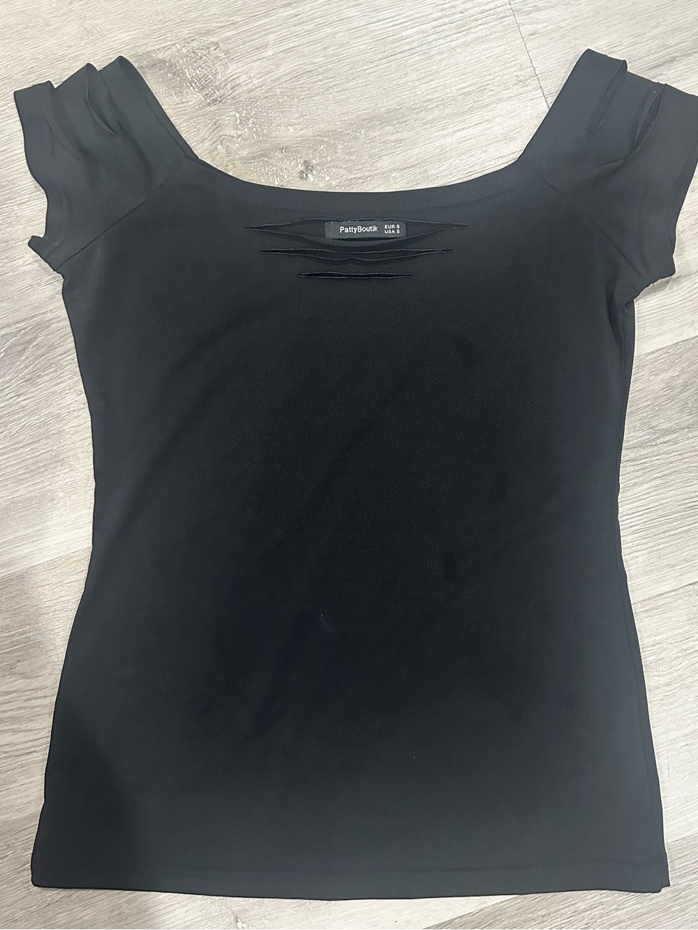 PattyBoutik Black Short Sleeve Scoop Neck Top with Front Slits
